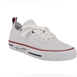 Gessie Sneaker
TOMMY HILFIGER